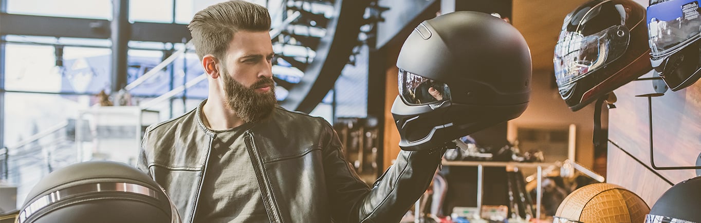 ¿Cuál es el casco de moto ideal para tu estilo biker?